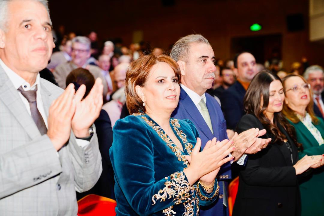بن دودة تفتتح سهرات الفن الملتزم بأوبرا الجزائر في ليلة احياها مارسيل خليفة