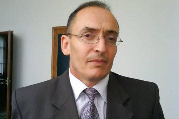 الدكتور عاشور فني