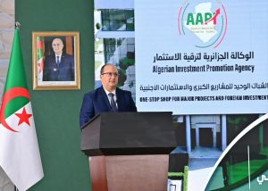 الوزير الأول، سيفي غريب، بمناسبة اليوم الإعلامي حول الأحكام القانونية الجديدة التي تؤطر الشباك الوحيد للاستثمار