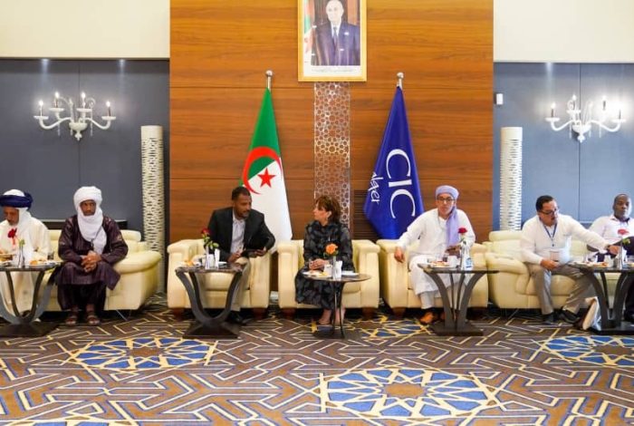 بن دودة تستقبل ممثلي خزانات المخطوطات