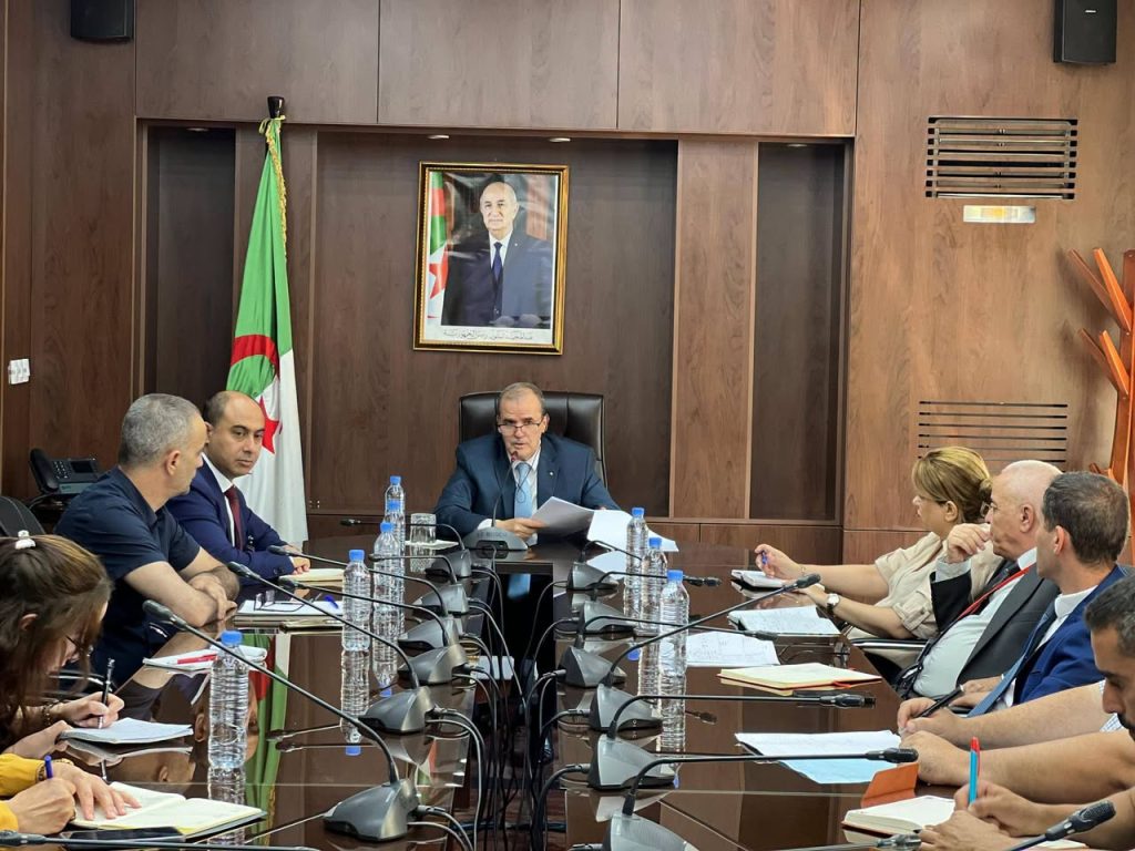 وزارة التجارة تسرع معالجة ملفات الاستيراد وتدعم المصدرين عبر الرقمنة