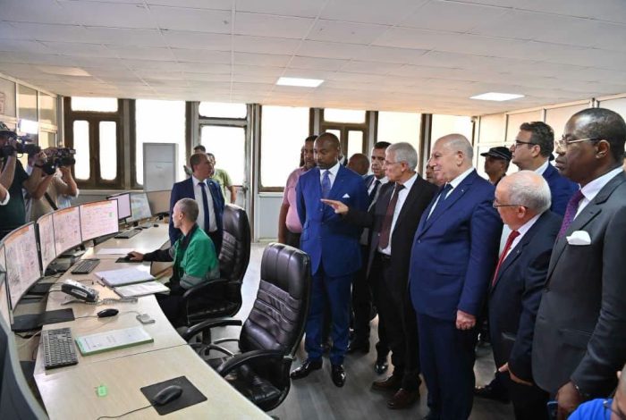 وزير الصناعة ونظيره الكونغولي يقفان على تجربة الجزائر الرائدة في صناعة الاسمنت بمصنع "SCMI" التابع لمجمع GICA