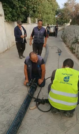 الفرقة التقنية للمياه وحدة جيجل تتدخل على مستوى بلدية برج الطهر لإستبدال و تغيير القنوات المتضررة من الحرائق.