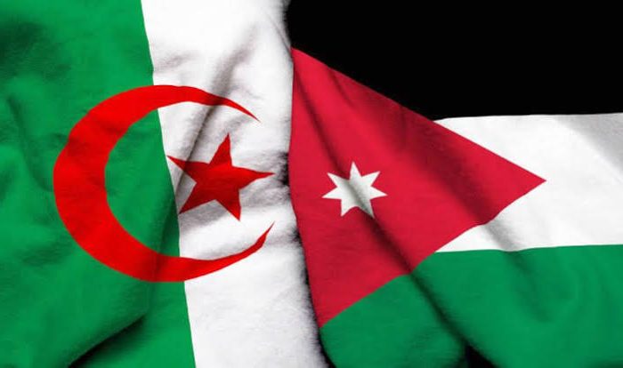 سفارة الجزائر بعمان تدعو أبناء الجالية لاستلام دفعة جديدة من جوازات السفر البيومترية