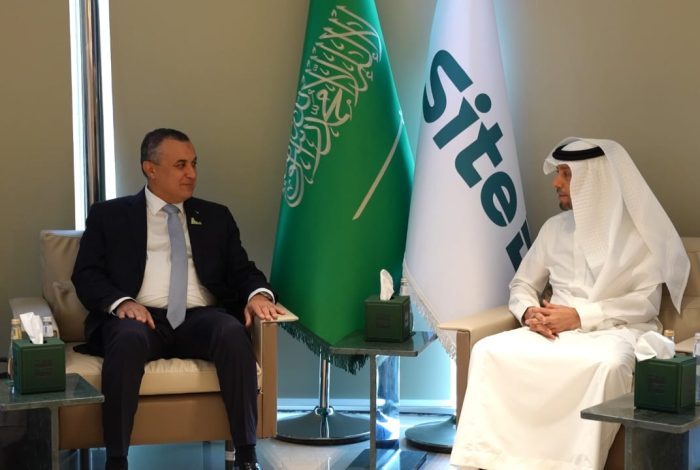 زروقي يبحث بالرياض تعزيز التعاون الإفريقي في الذكاء الاصطناعي والتكنولوجيا الرقمية