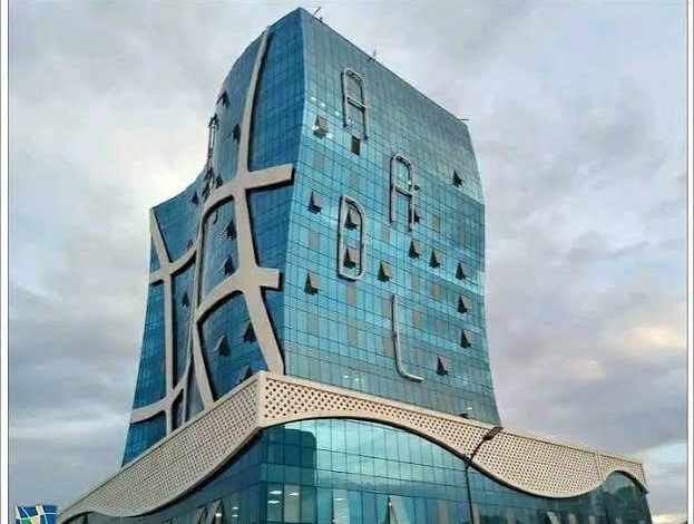 عدل تعلن عن الشروع في عملية البيع بالمزاد العلني بتيبازة 