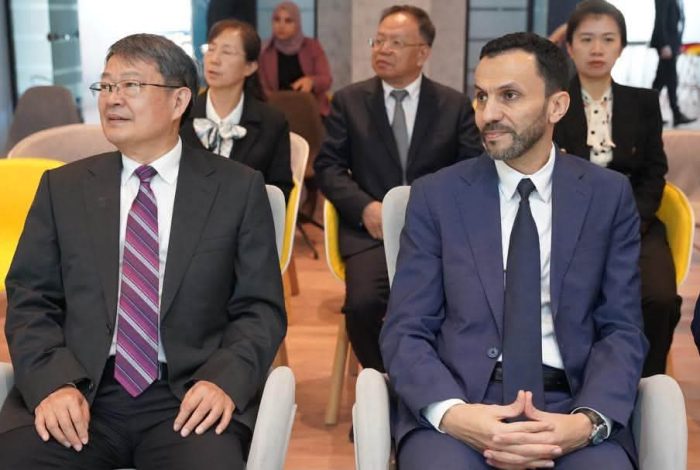 واضح يستقبل وفدًا صينيًا لبحث التعاون في مجالات التكنولوجيا والابتكار