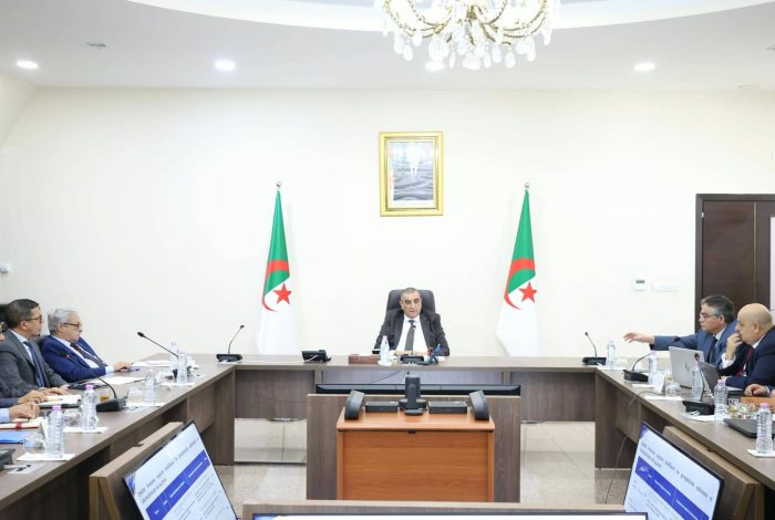 جلاوي يضبط الترتيبات النهائية لإطلاق خط السكة الحديدية الأغواط - تمنغست