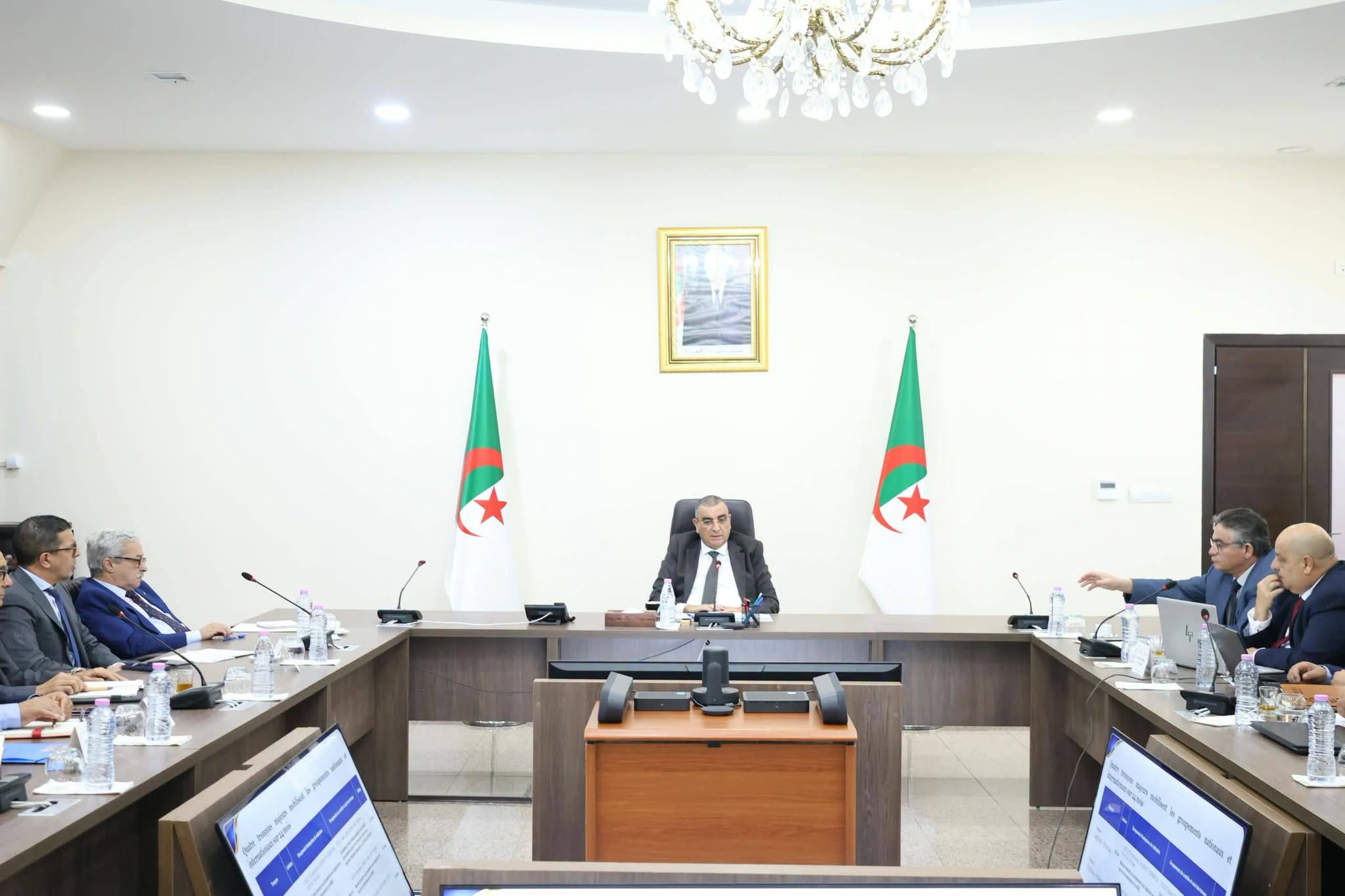 جلاوي يضبط الترتيبات النهائية لإطلاق خط السكة الحديدية الأغواط - تمنغست