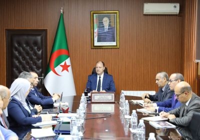 حطاب يترأس اجتماعا لتقييم أداء الصندوق الوطني للعطل المدفوعة الأجر والبطالة الناجمة عن سوء الأحوال الجوية