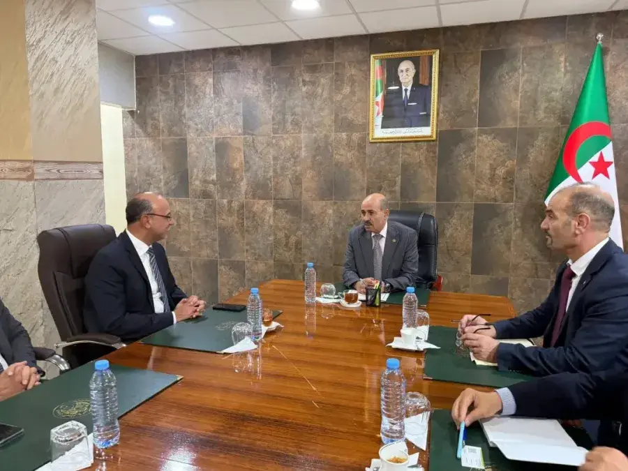 وزير الصناعة يستقبل وفدًا من مجموعة صافولا السعودية