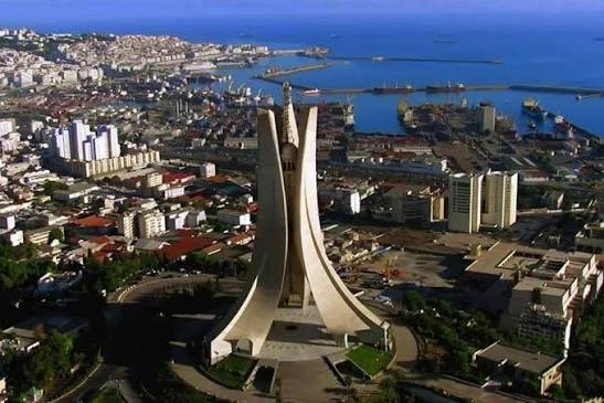 وزارة البريد تعلن نجاح صيانة الكابل البحري مع إسبانيا وعودة حركة الإنترنت لطبيعتها